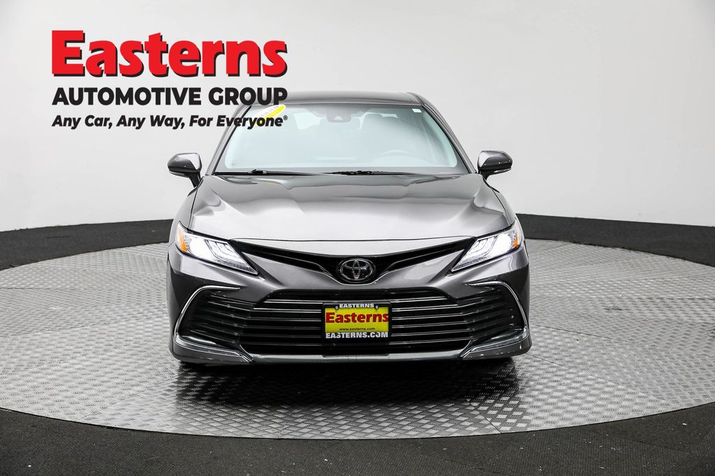 Used 2023 Silver Toyota XLE image 2