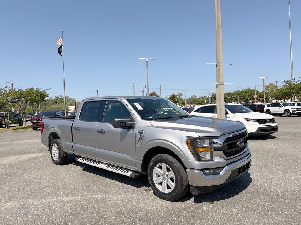 Iconic Silver Metallic 2023 Ford F-150 XLT SuperCrew RWD Pickup Truck 4X2 Automatic