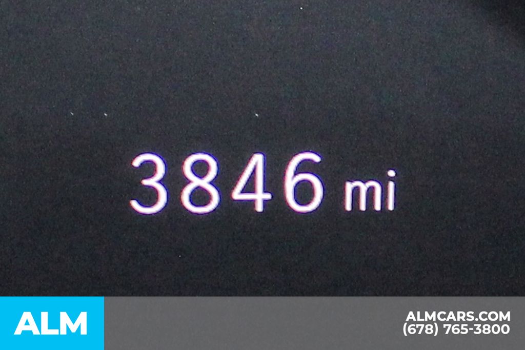 Used 2025 White Mercedes-Benz GLC 350e image 39