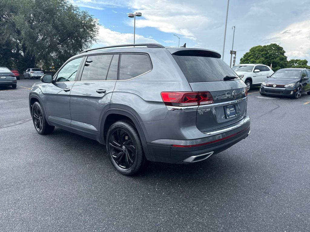 2023 Volkswagen Atlas 2.0T SE w/Technology Gray at Subaru and VW of Moon Township