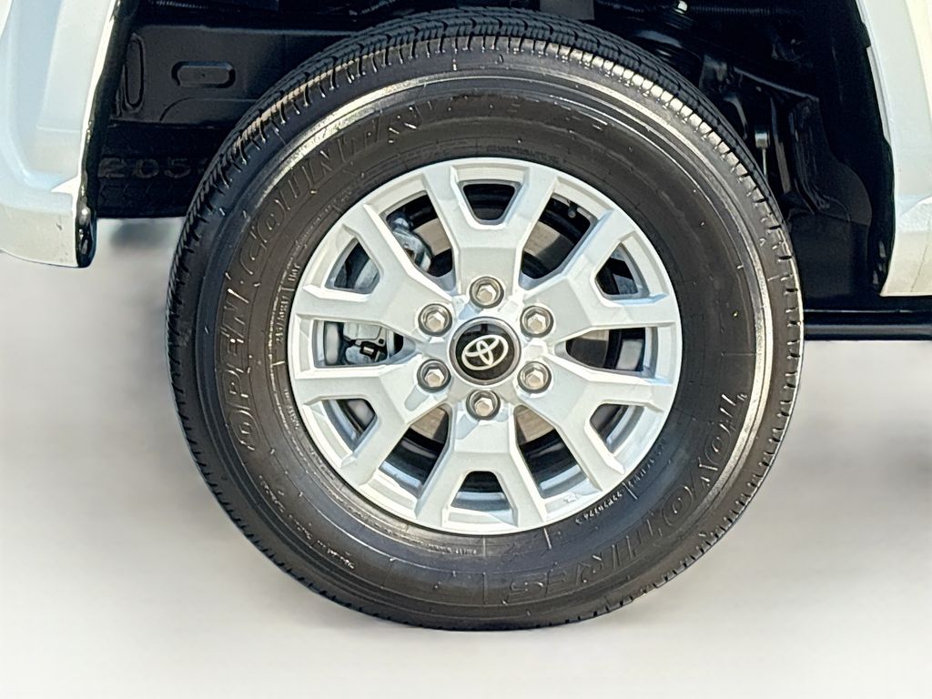 Thumbnail: 2024 Toyota Tacoma - 32