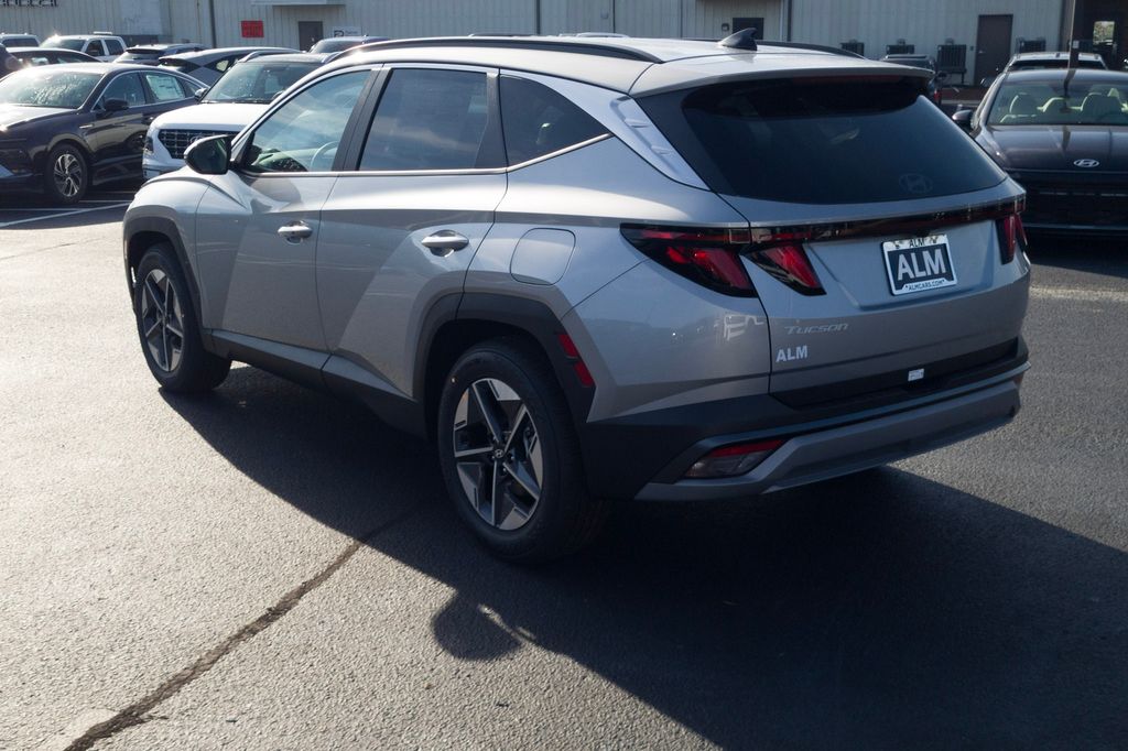 New 2026 Silver Hyundai SEL Plus image 9
