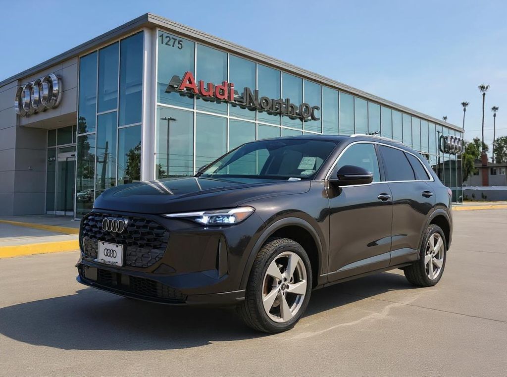 Thumbnail: 2025 Audi Q5 - 1