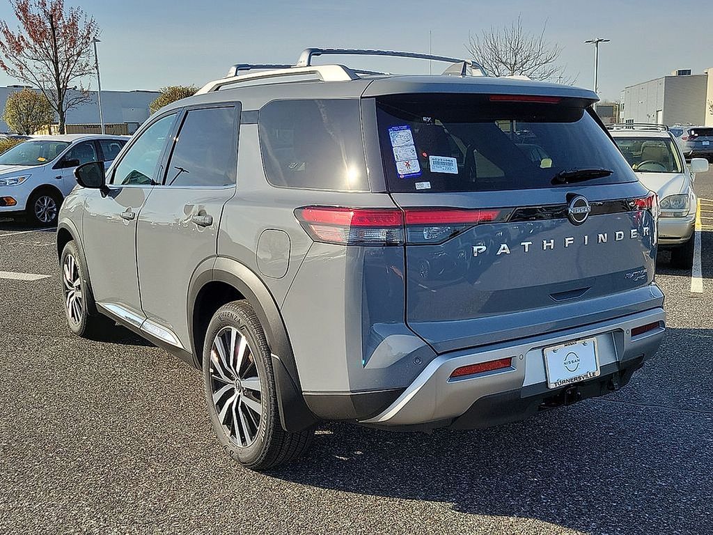 2025 Nissan Pathfinder Platinum 3