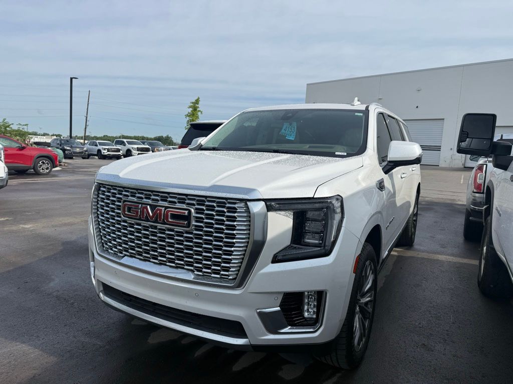 2021 GMC Yukon Denali AWD's photo