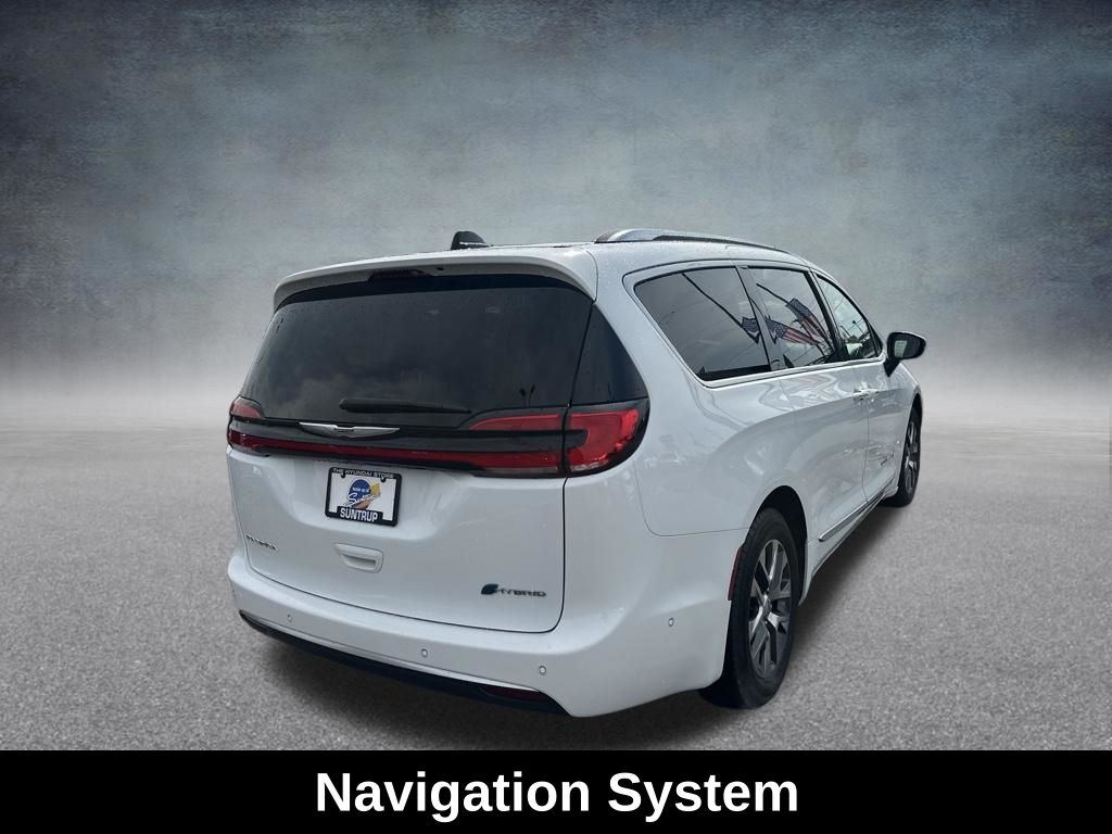 View vehicle photo 6