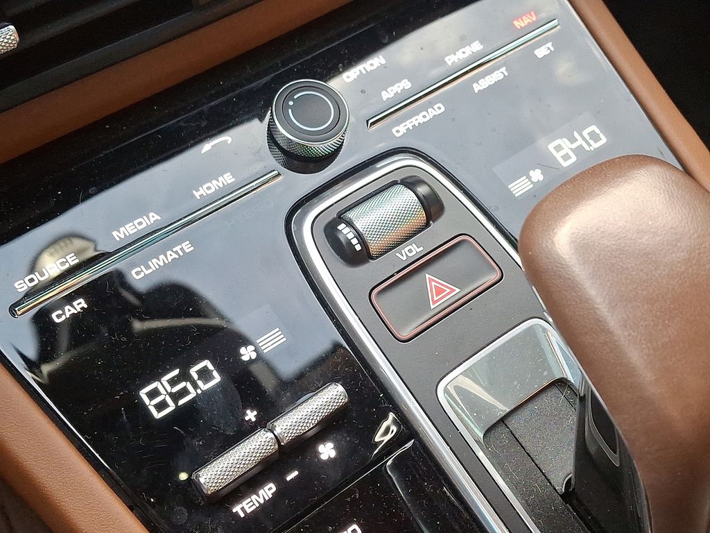 Thumbnail: 2023 Porsche Cayenne - 16