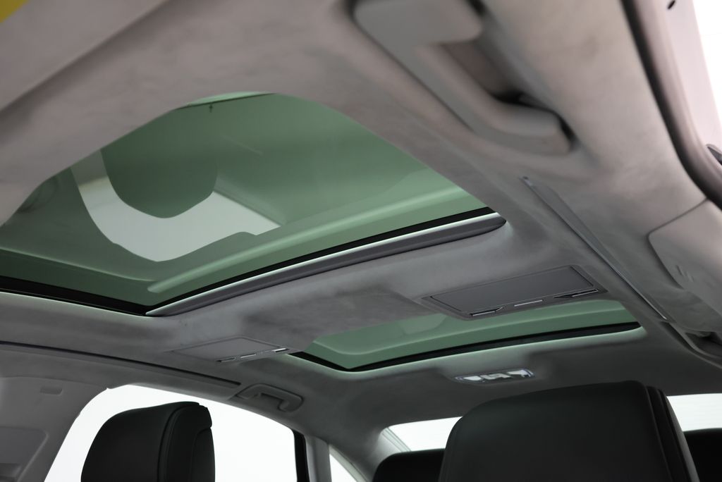 Thumbnail: 2019 Audi A8 - 15