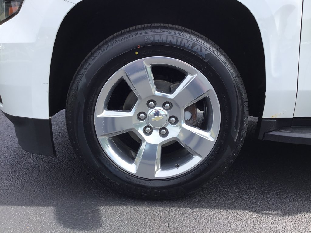 Thumbnail: 2017 Chevrolet Suburban - 9