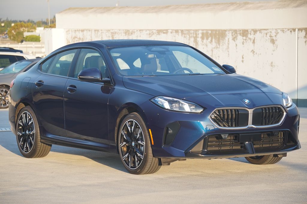 Thumbnail: 2026 BMW 2 Series - 3