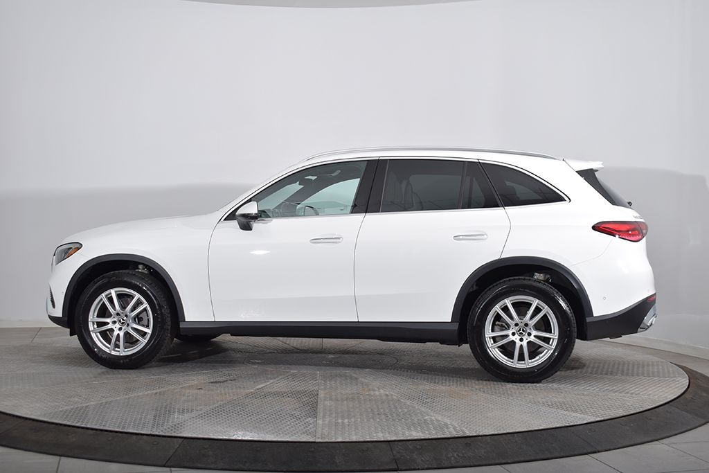 Thumbnail: 2026 Mercedes-Benz GLC - 8