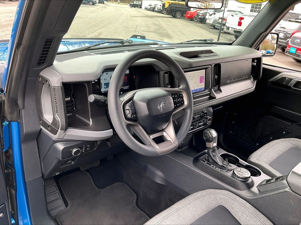 2021 Ford Bronco — photo 8