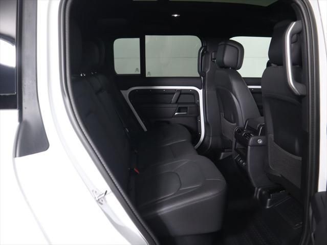 Thumbnail: 2025 Land Rover Defender - 24