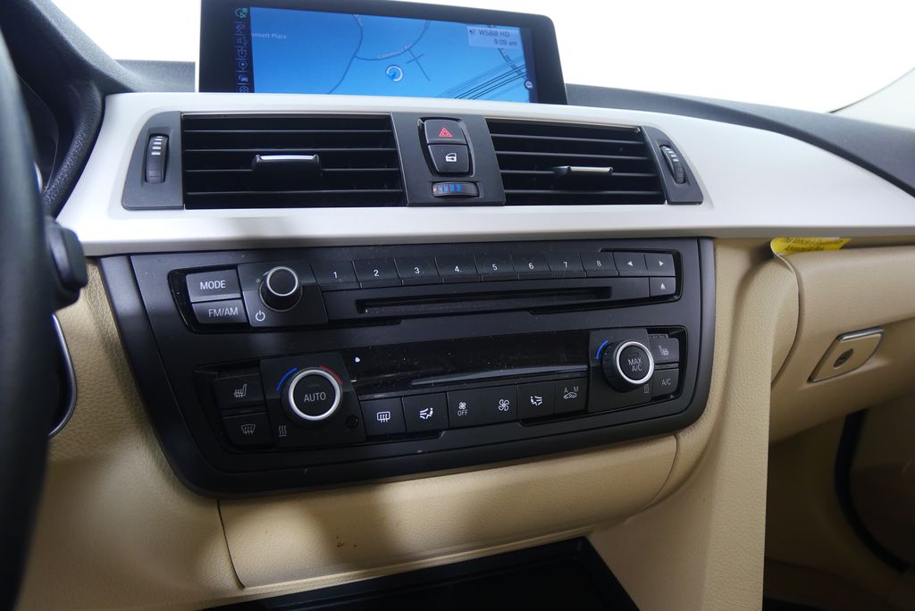 2015 BMW 3 Series 320i 23