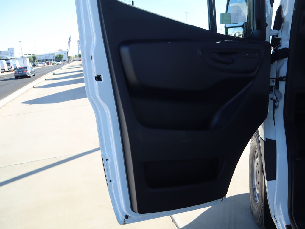 2025 Mercedes-Benz Sprinter 2500 24