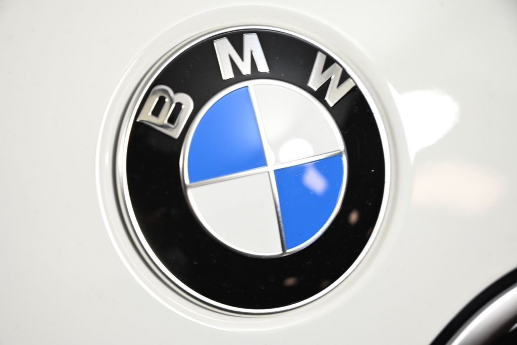 Thumbnail: 2025 BMW X1 - 13