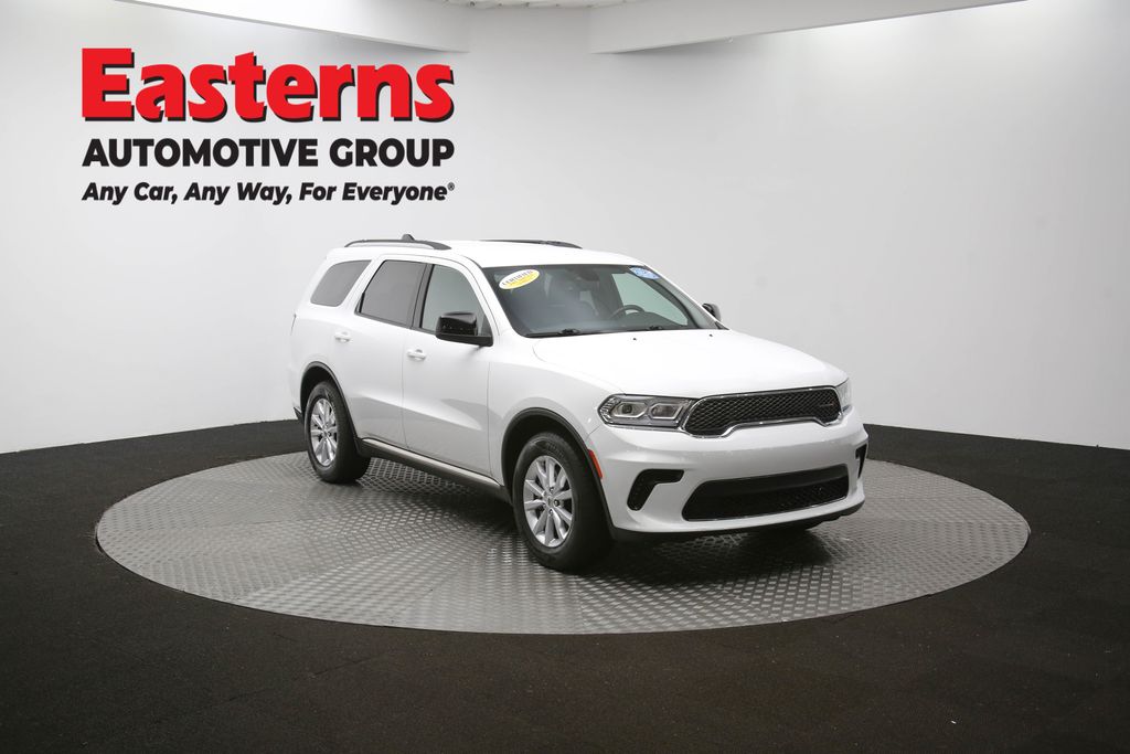 Used 2023 White Dodge SXT image 46