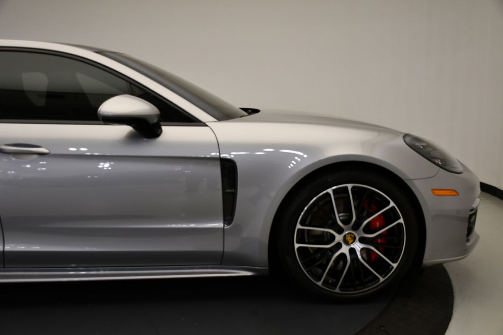 2023 Porsche Panamera GTS 15
