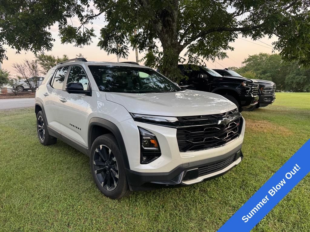 White (Iridescent Pearl Tricoat) 2025 Chevrolet Equinox SUV / Crossover Front-Wheel Drive Continuously Variable Transmission