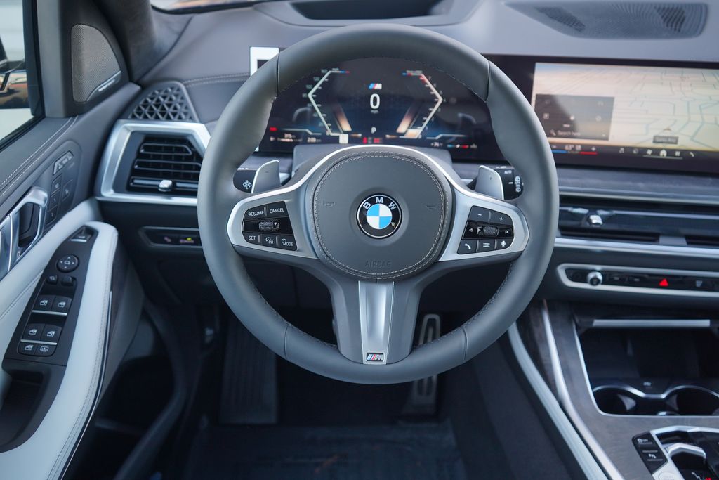 Thumbnail: 2026 BMW X7 - 15