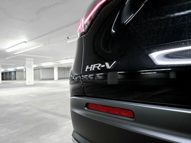 2025 Honda HR-V Sport 32