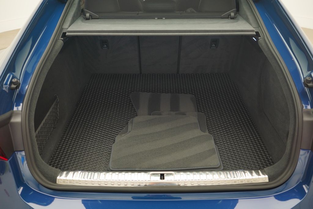 Thumbnail: 2025 Audi RS 7 - 15