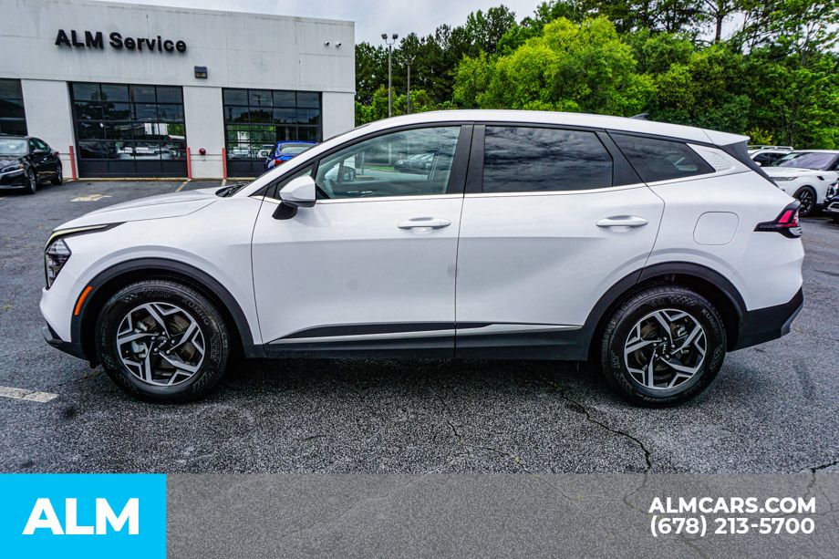 Used 2025 White Kia LX image 7