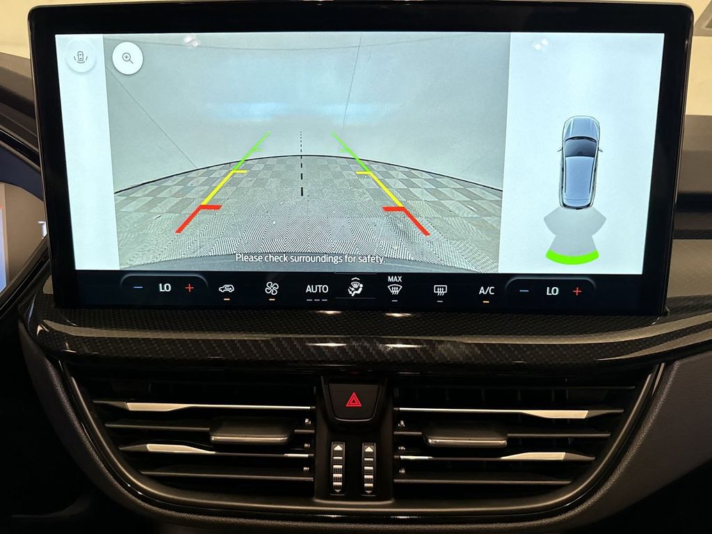 2025 Ford Escape Hybrid ST-Line photo 4