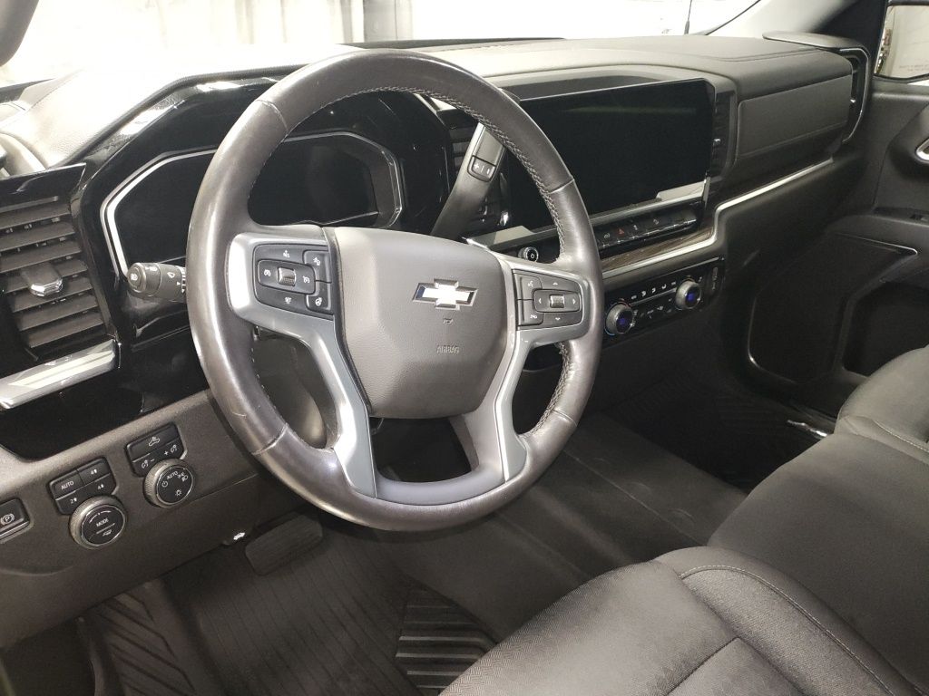 Used 2022 Black Chevrolet LT image 23