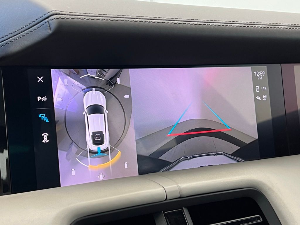 Thumbnail: 2020 Porsche Taycan - 14