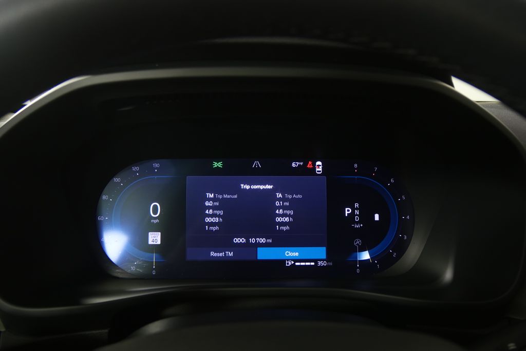 Thumbnail: 2025 Volvo XC40 - 19