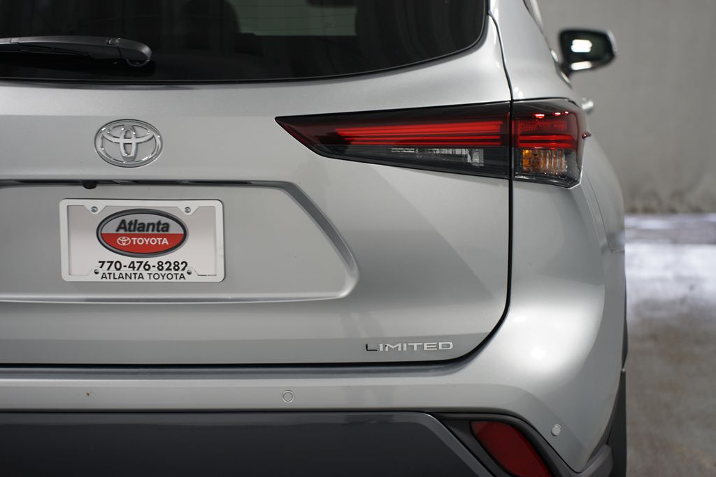 2025 Toyota Highlander Limited 10