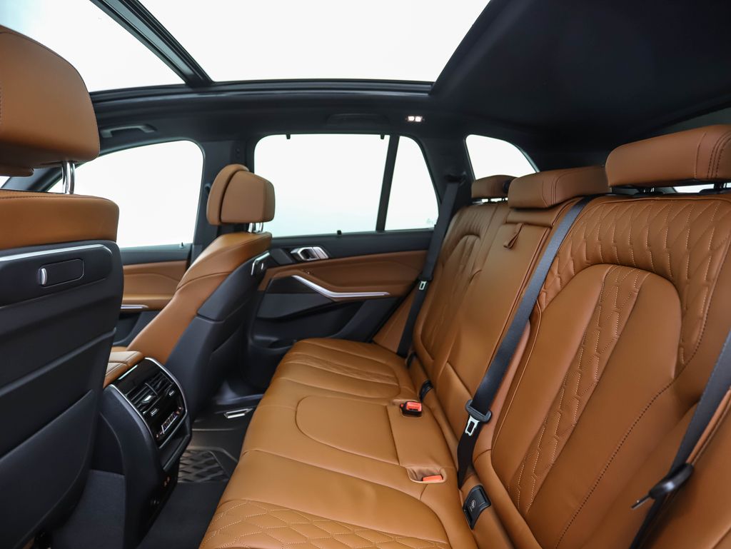 Thumbnail: 2026 BMW X5 - 22