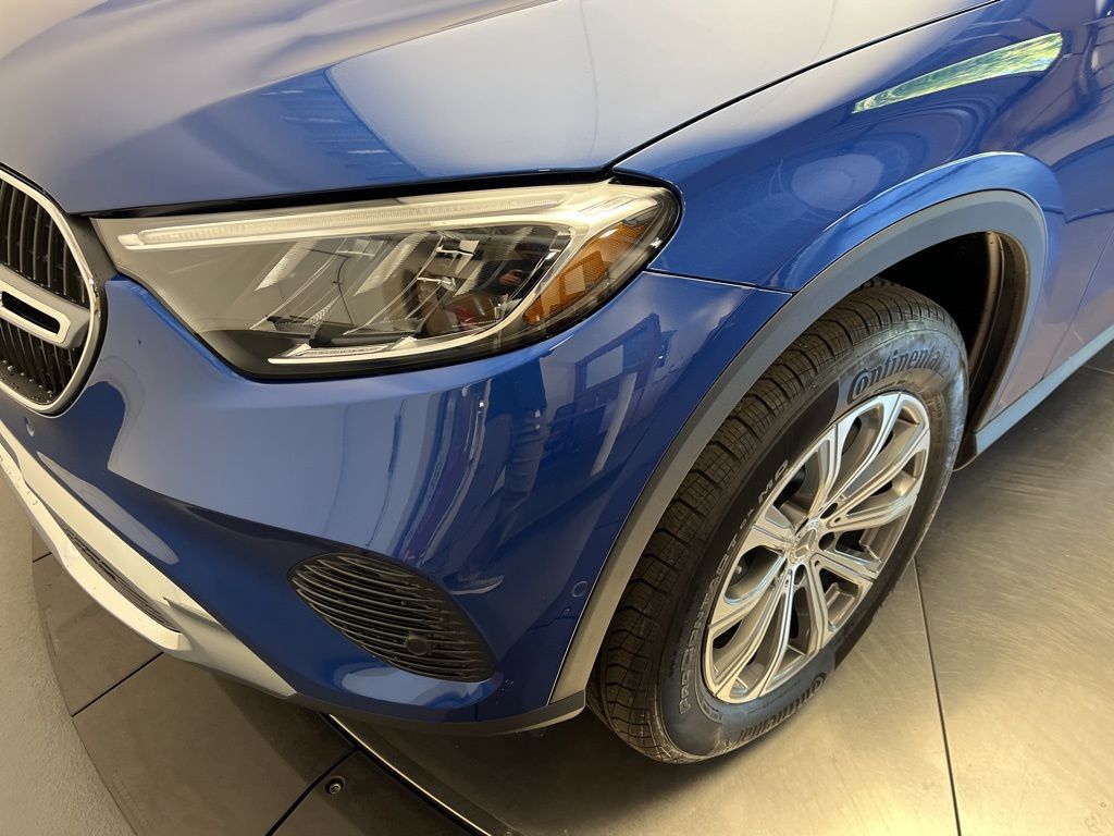 Thumbnail: 2026 Mercedes-Benz GLC - 9