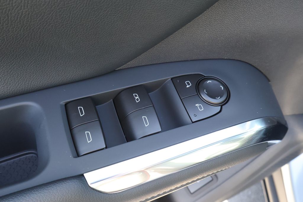 Thumbnail: 2026 Chevrolet Traverse - 18