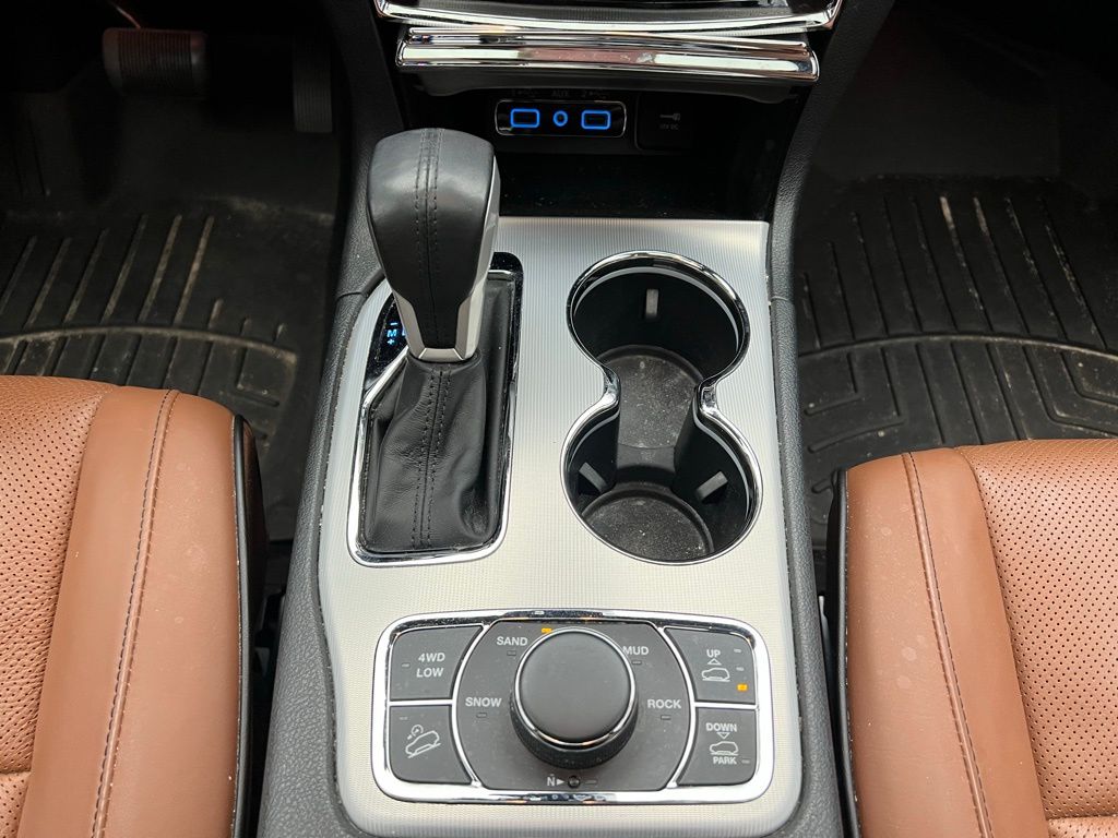 2021 Jeep Grand Cherokee Summit 12