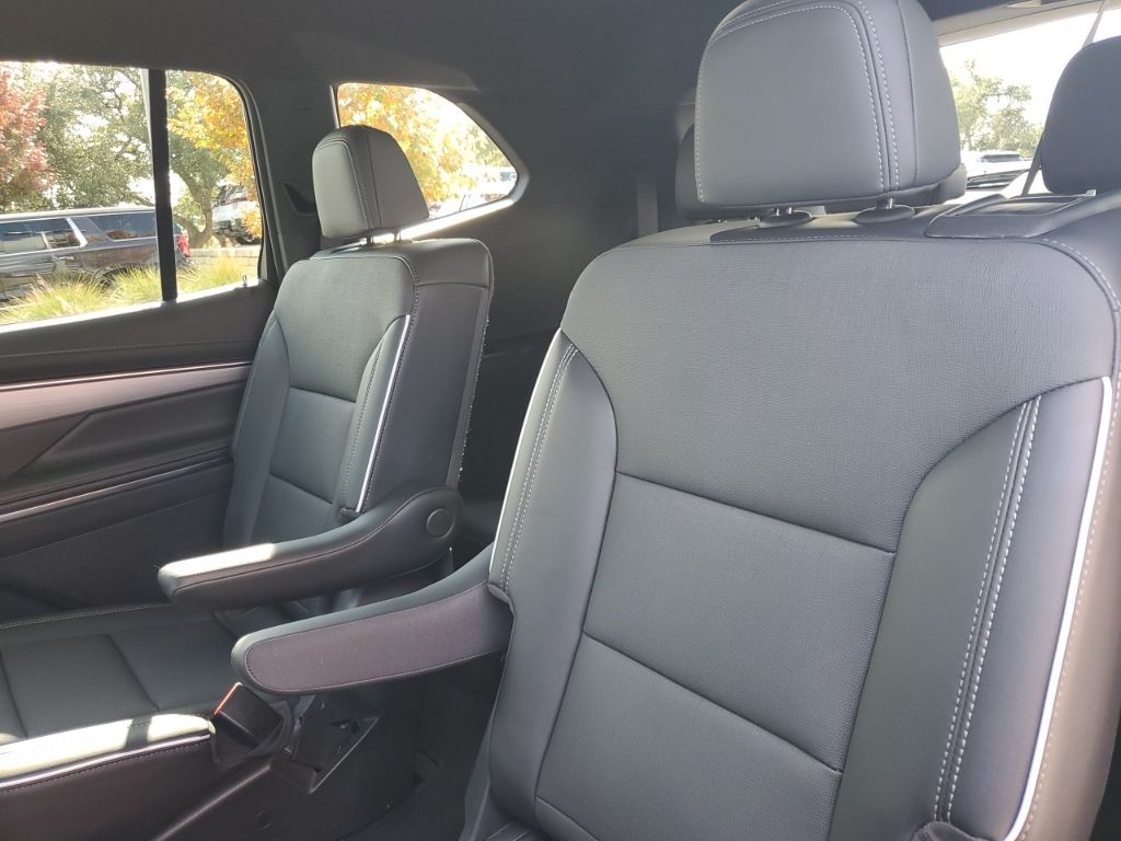 Used Car 2025 Buick Enclave  Preferred For Sale Under $40,000 In Austin, Texas