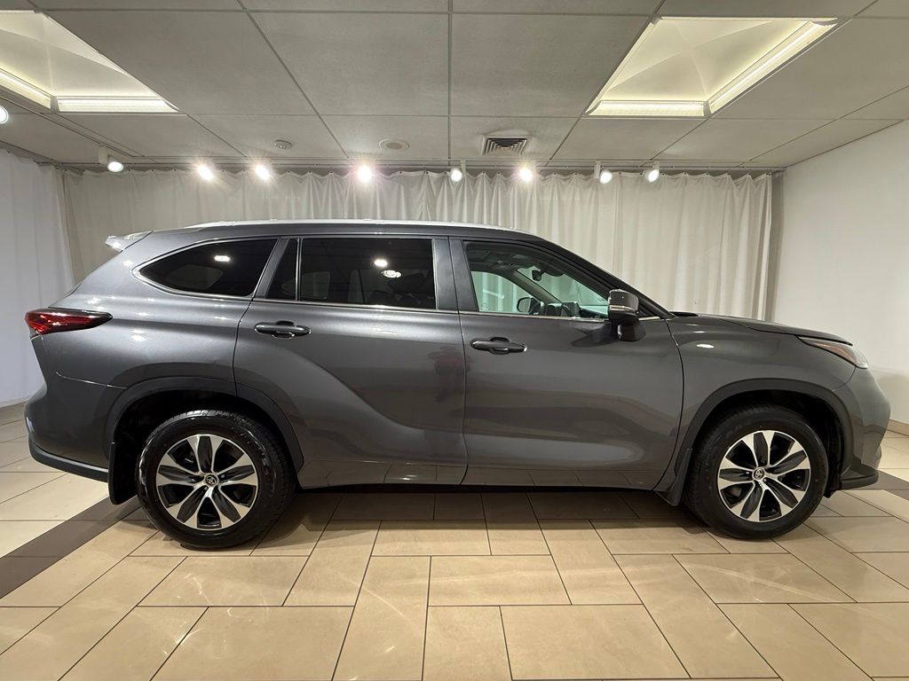 Thumbnail: 2025 Toyota Highlander - 6