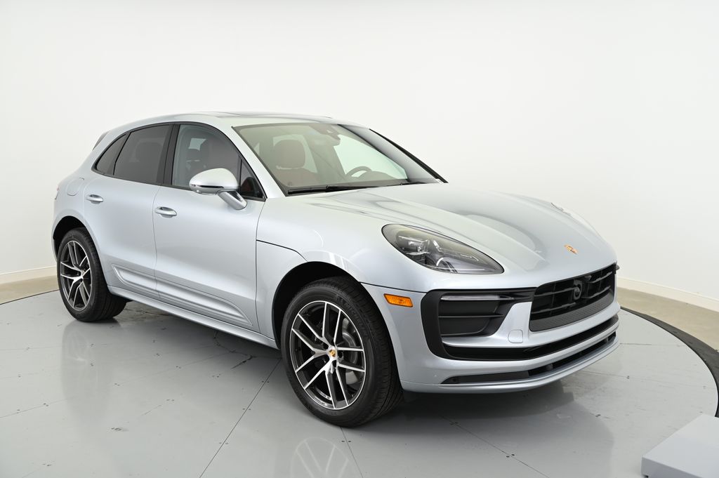 Thumbnail: 2025 Porsche Macan - 5