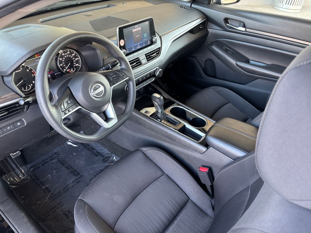 Thumbnail: 2024 Nissan Altima - 9