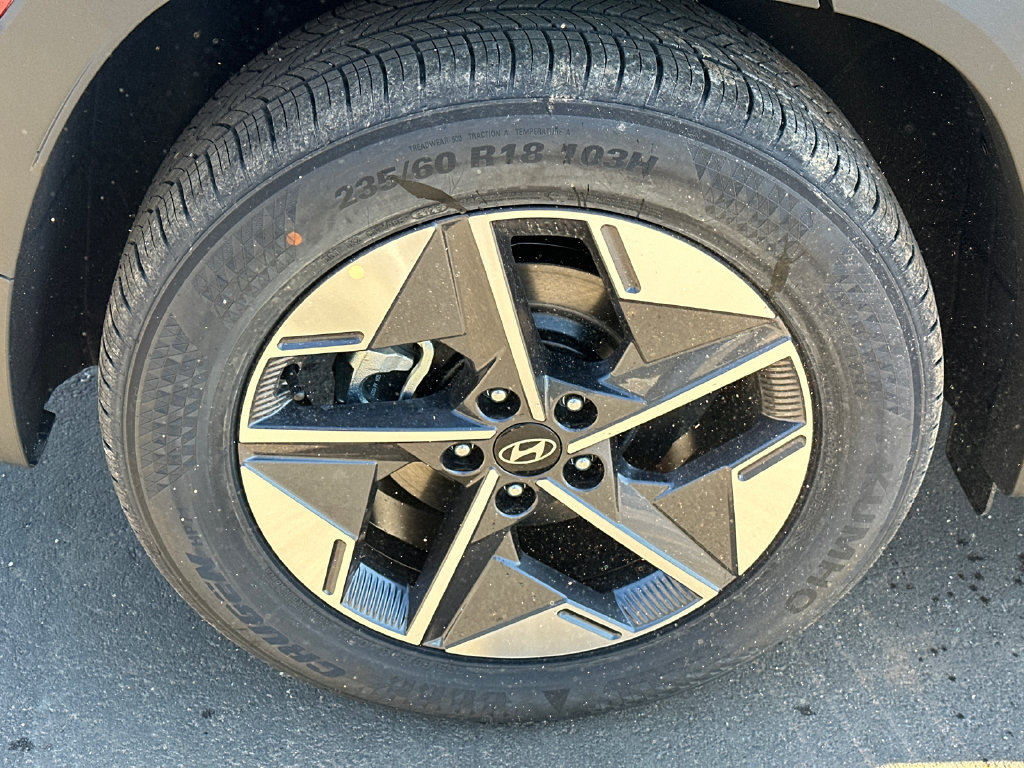 New 2026 Black HYUNDAI SEL image 18