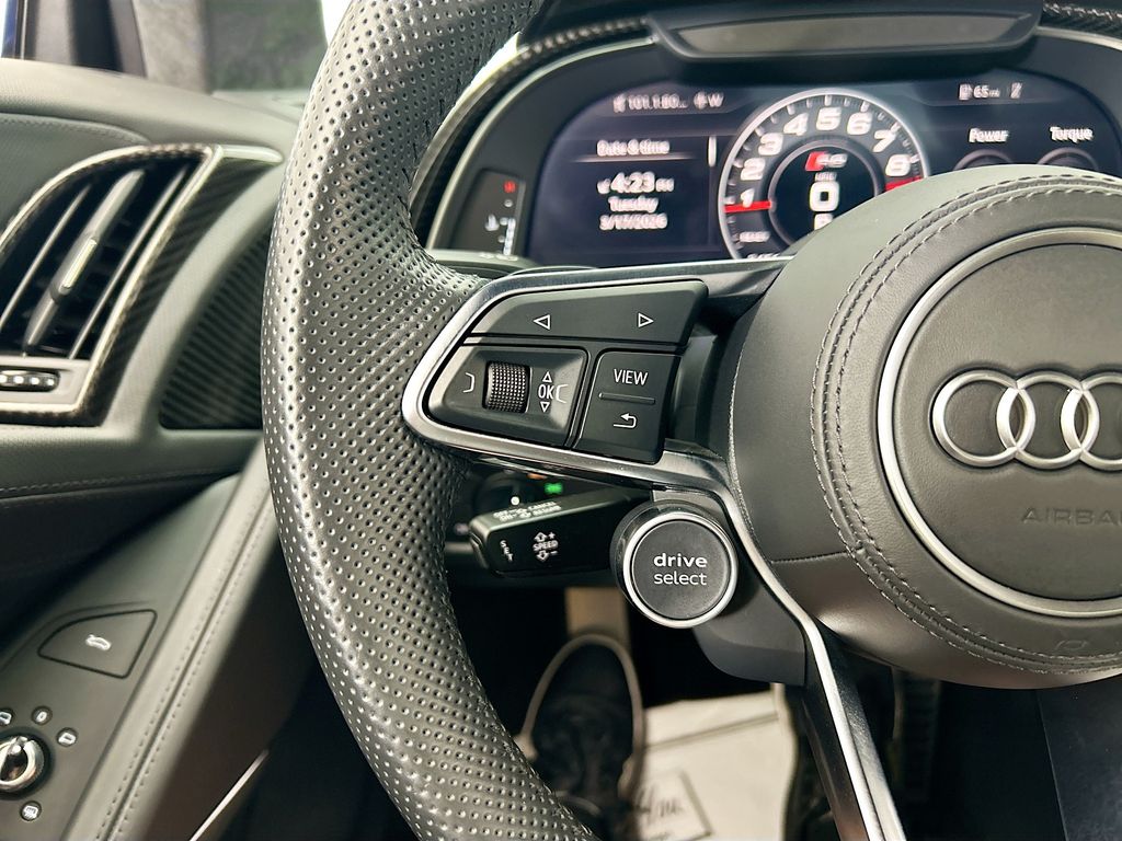 Thumbnail: 2021 Audi R8 - 11