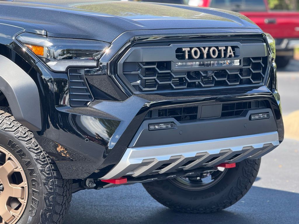 2025 Toyota Tacoma Trailhunter Double Cab photo 4