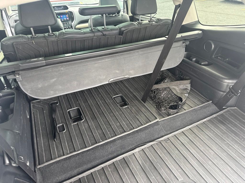 2022 Subaru Ascent Limited Silver at Rafferty Subaru
