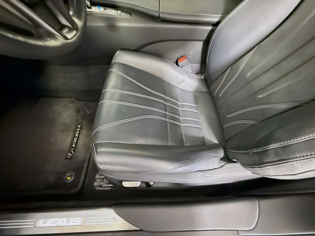 Thumbnail: 2019 Lexus LC - 19