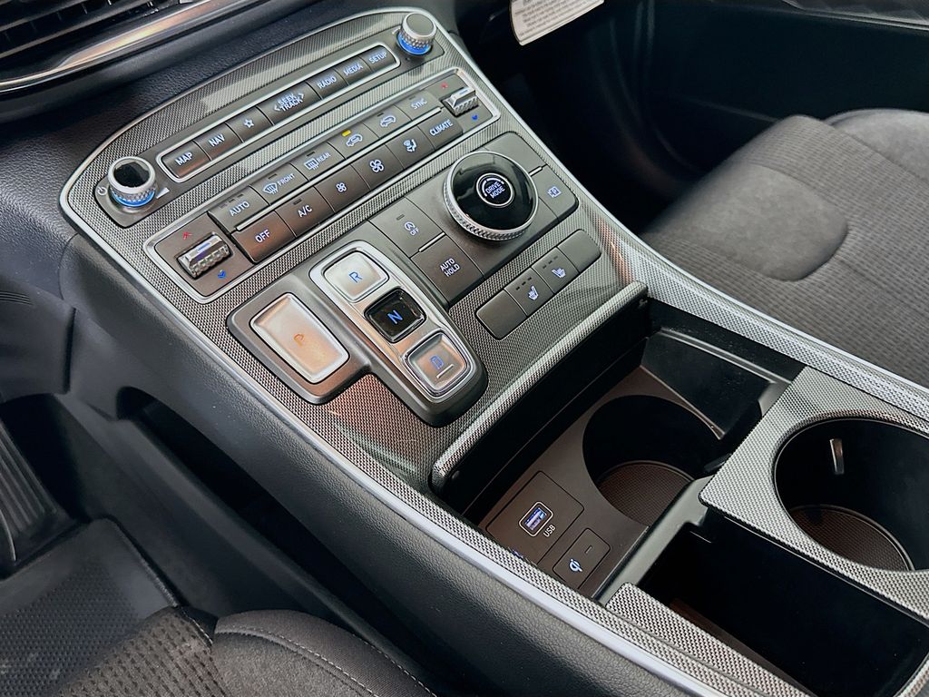 Thumbnail: 2023 Hyundai Santa Fe - 17