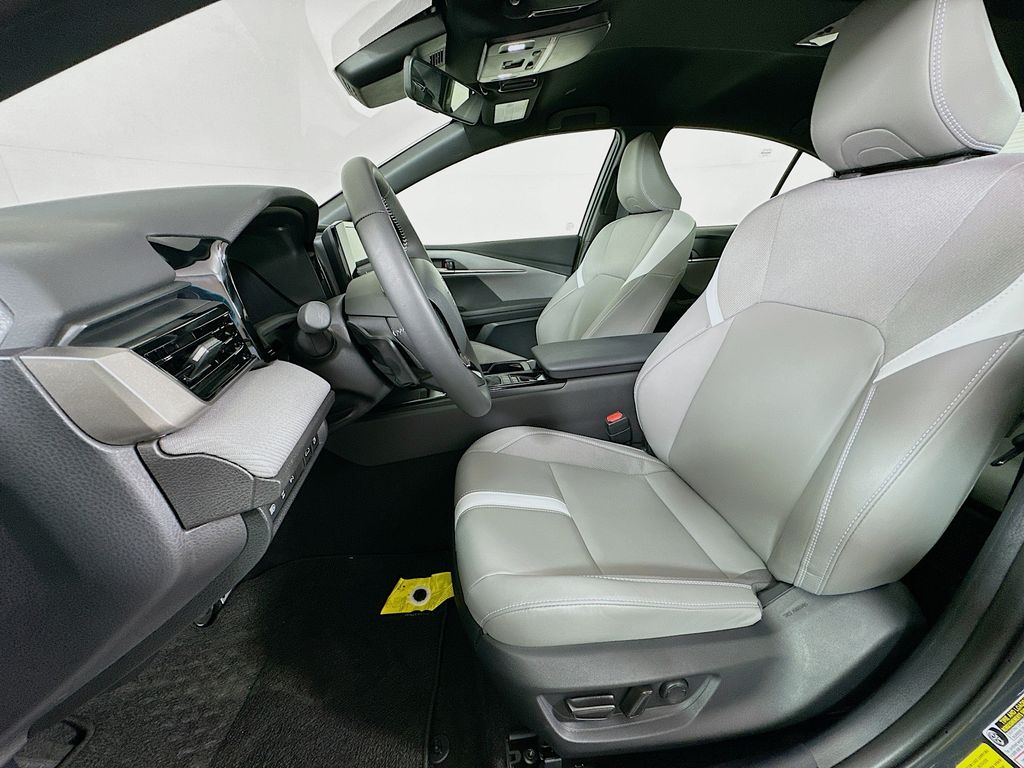 Thumbnail: 2025 Toyota Camry - 20