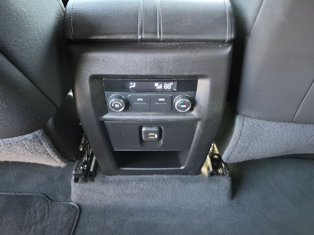 Used Car 2023 Chevrolet Traverse  Lt For Sale Under $30,000 In Austin, Texas