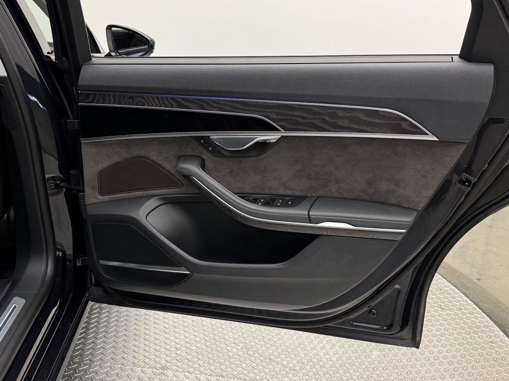 Thumbnail: 2021 Audi A8 - 26