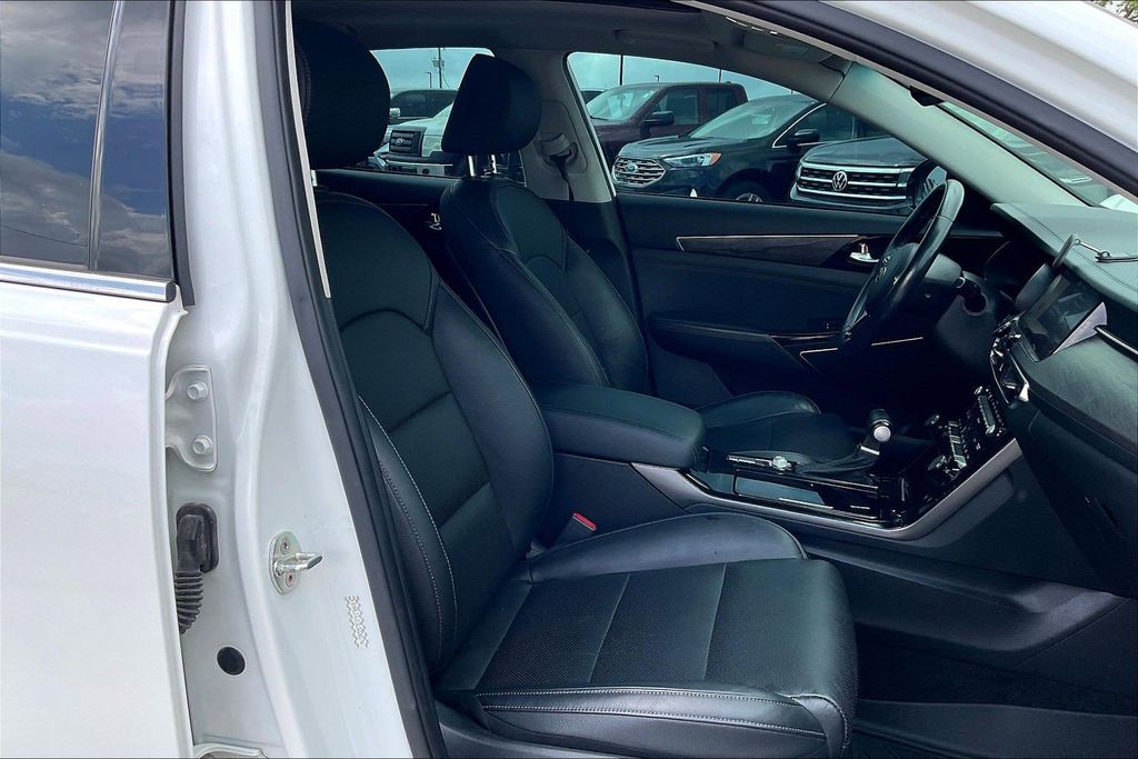 Used 2020 Kia Cadenza Technology 4D Sedan